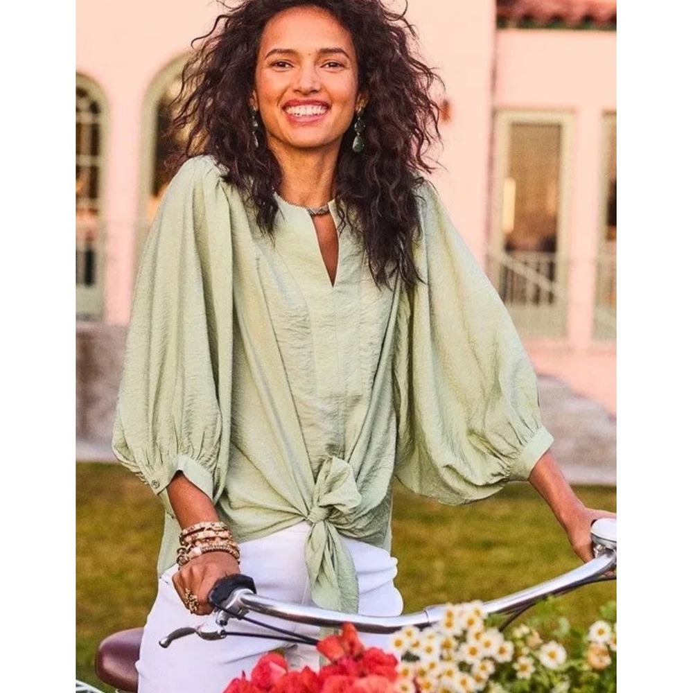 Chico's 3 ( XL / 16 ) Tie Front V-Neck Top Silky Blouse Sage Green 3/4 Sleeve